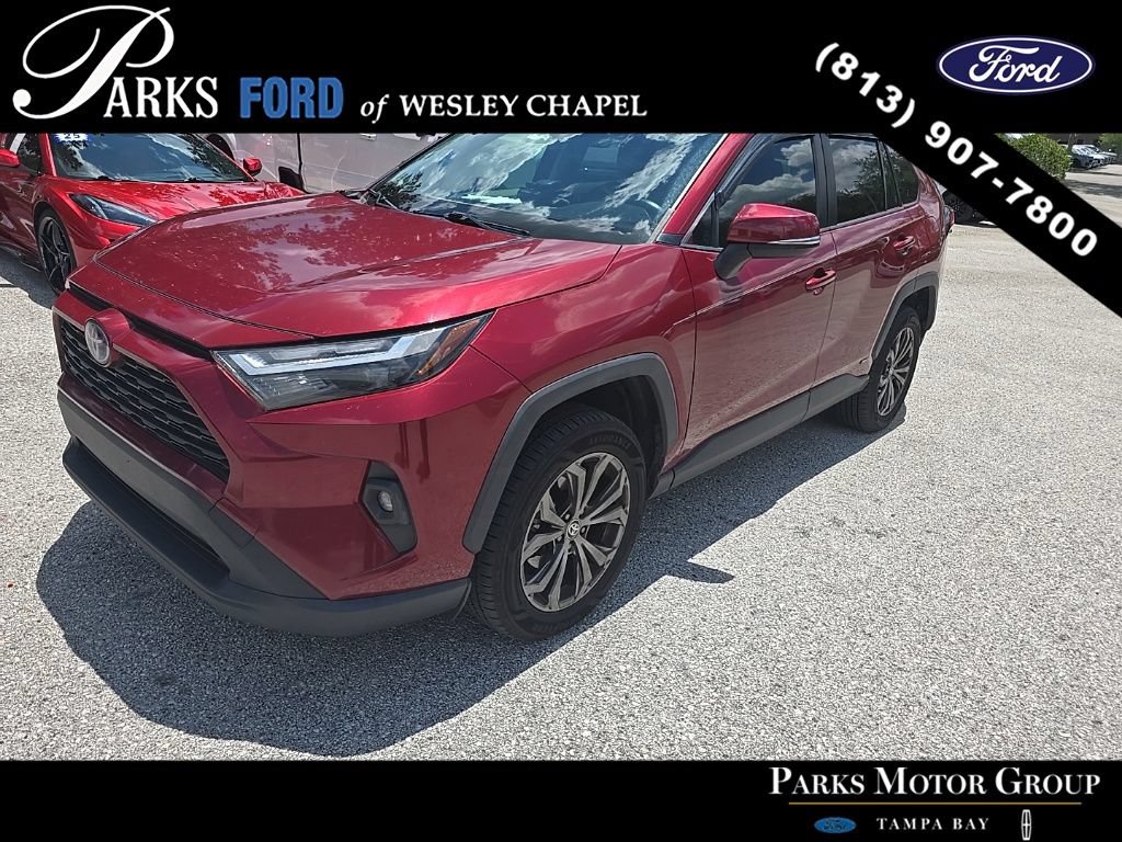 Used 2022 Toyota RAV4 XLE Premium AWD/4WD image 3