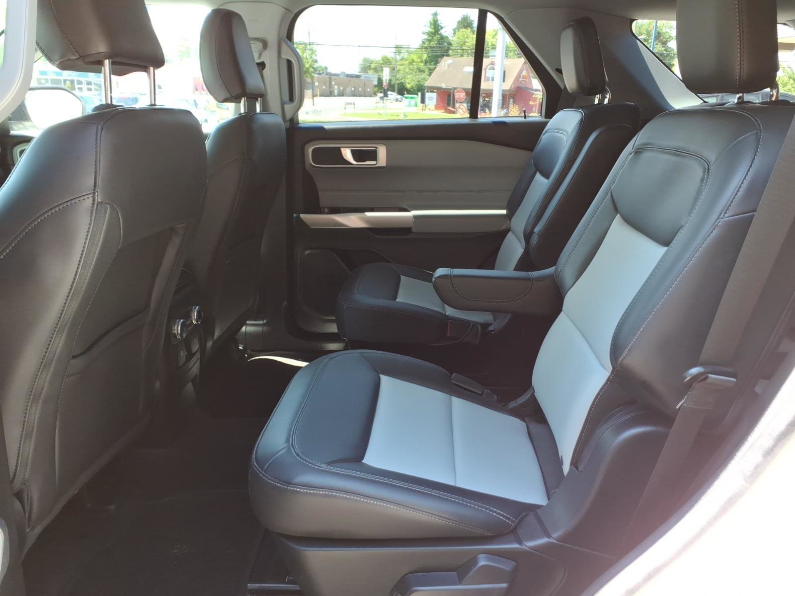 Certified 2023 Ford Explorer XLT w/ Equipment Group 202A AWD/4WD image 13