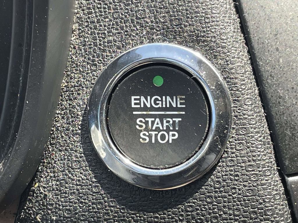 Certified 2019 Ford EcoSport SE image 24