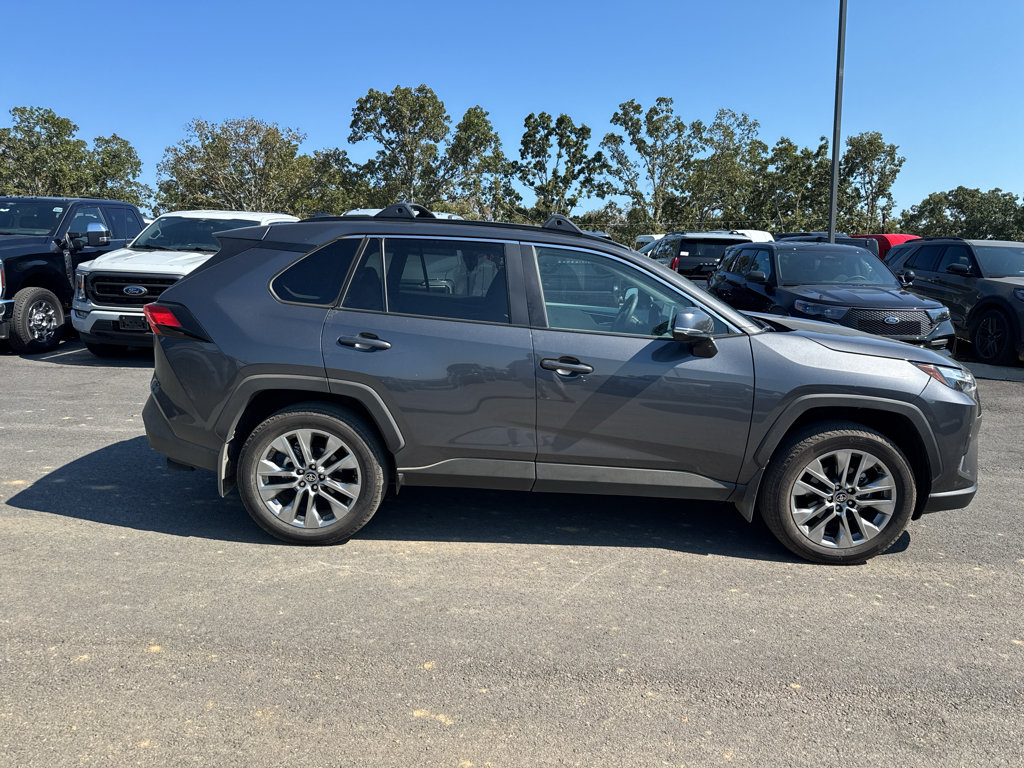 Used 2025 Toyota RAV4 XLE Premium w/ Weather Package AWD/4WD image 4