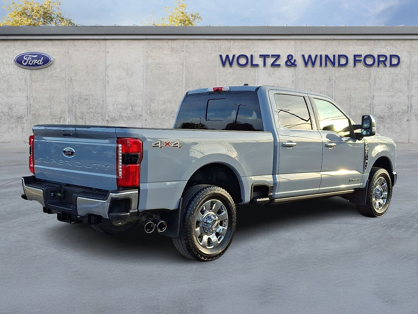 Certified 2025 Ford F350 Lariat w/ Lariat Ultimate Package image 4