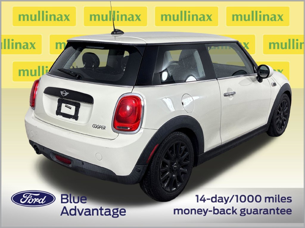 Used 2018 MINI Cooper 2-Door Hardtop FWD image 4