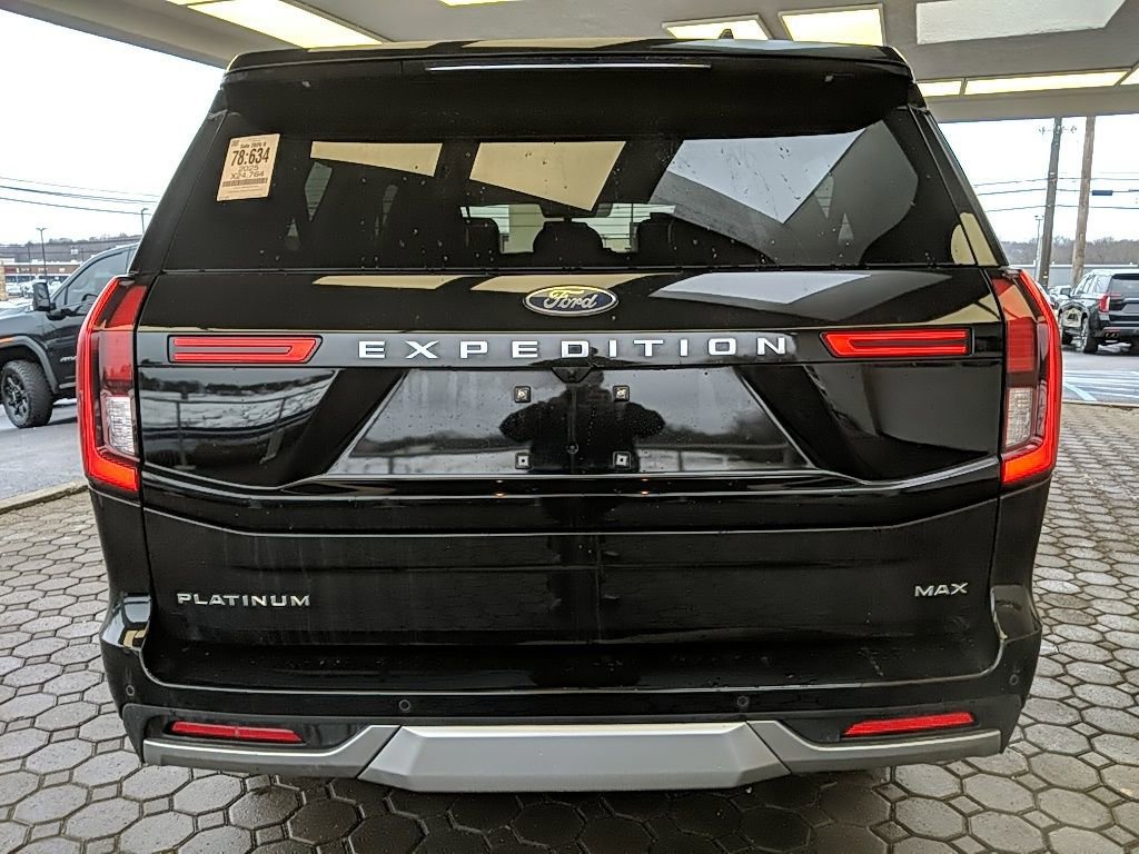 Certified 2025 Ford Expedition Max Platinum image 4