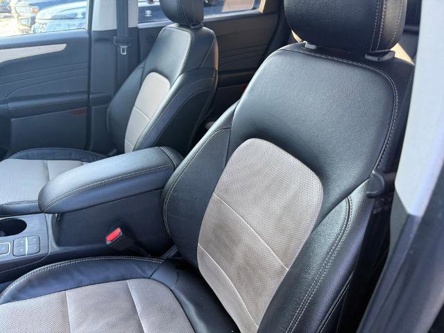 Certified 2022 Ford Escape Titanium w/ Titanium Elite Package image 31