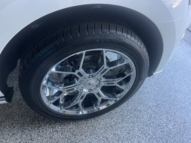 Certified 2023 Ford Expedition Platinum AWD/4WD image 4