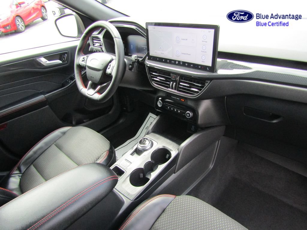 Certified 2023 Ford Escape ST-Line w/ Tech Pack #1 AWD/4WD image 17