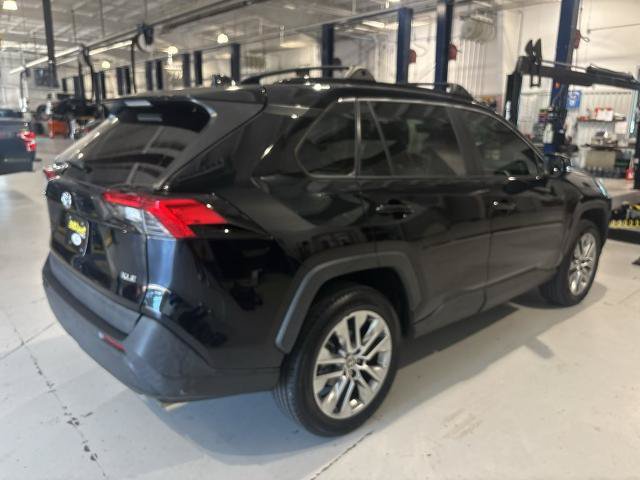 Used 2022 Toyota RAV4 XLE Premium FWD image 5