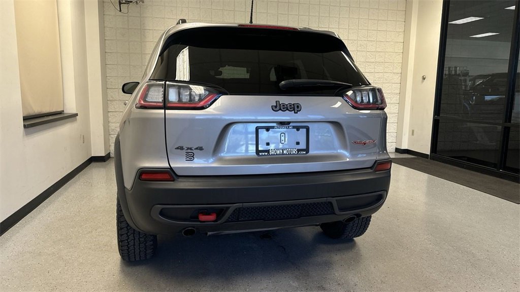 Used 2022 Jeep Cherokee Trailhawk image 4