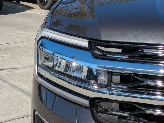 Certified 2023 Ford Expedition Limited image 9