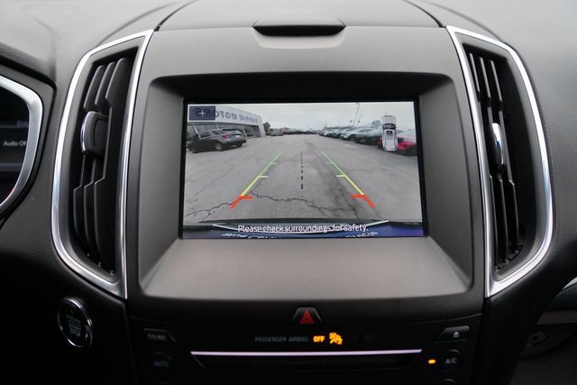 Certified 2019 Ford Edge Titanium w/ Cold Weather Package image 15
