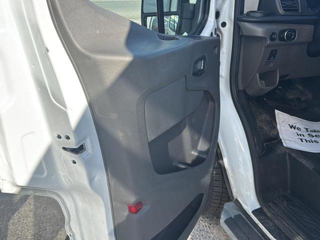 Certified 2022 Ford Transit 250 w/ Exterior Upgrade Package image 9