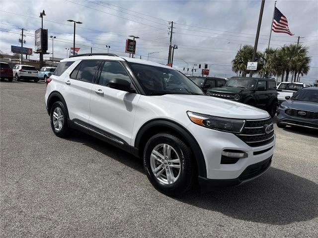 Certified 2024 Ford Explorer XLT w/ Equipment Group 202A image 8