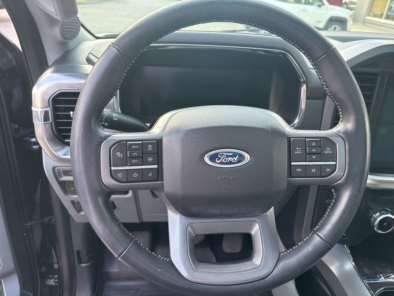 Certified 2022 Ford F150 Lariat w/ Equipment Group 502A High image 20