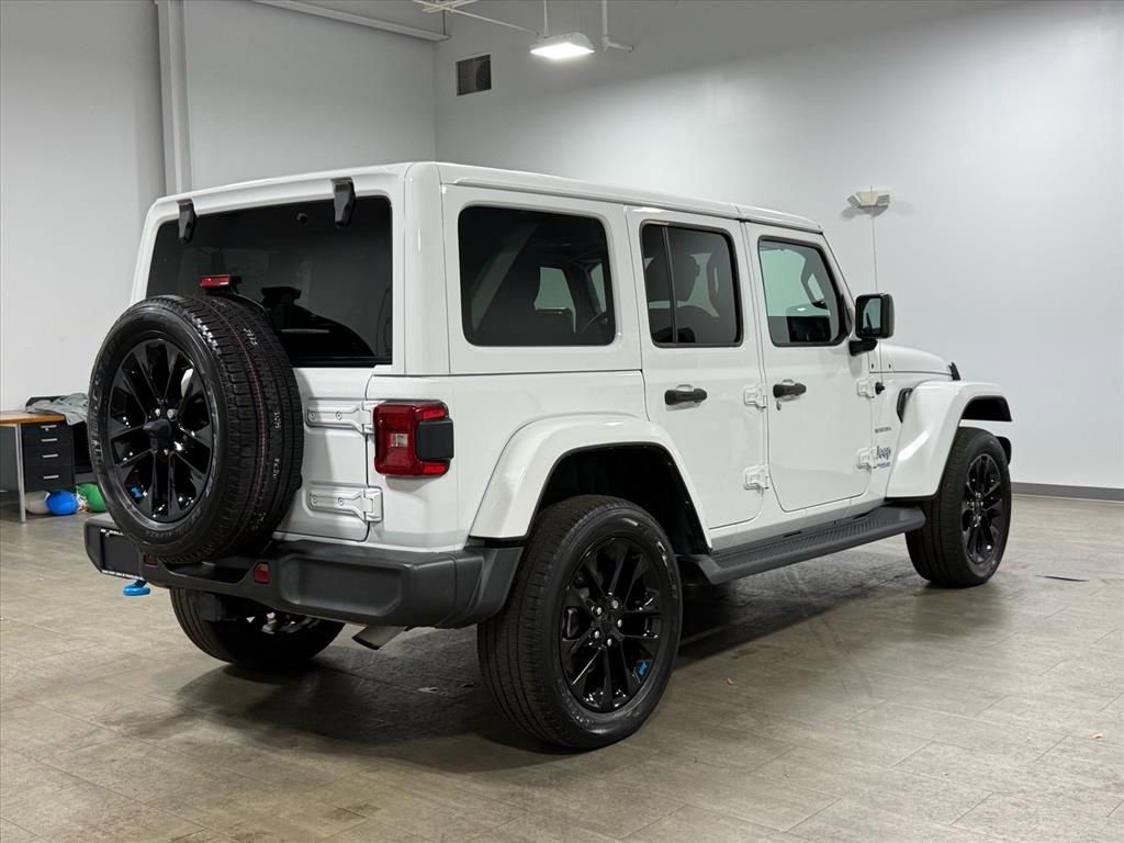 Used 2022 Jeep Wrangler Unlimited Sahara image 4