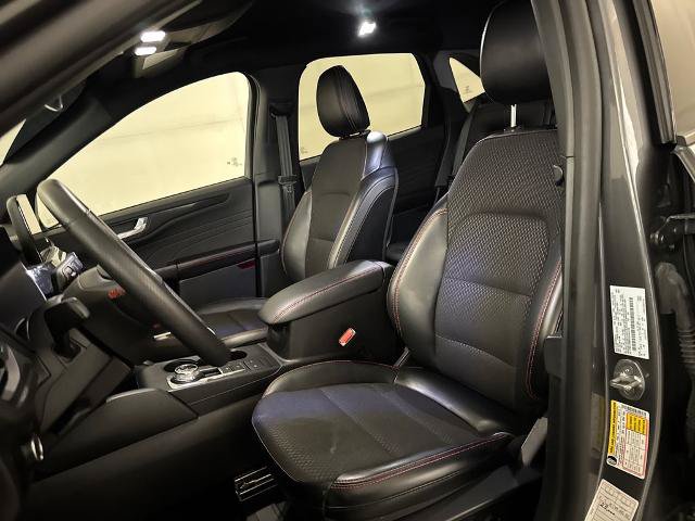 Certified 2025 Ford Escape ST-Line FWD image 17