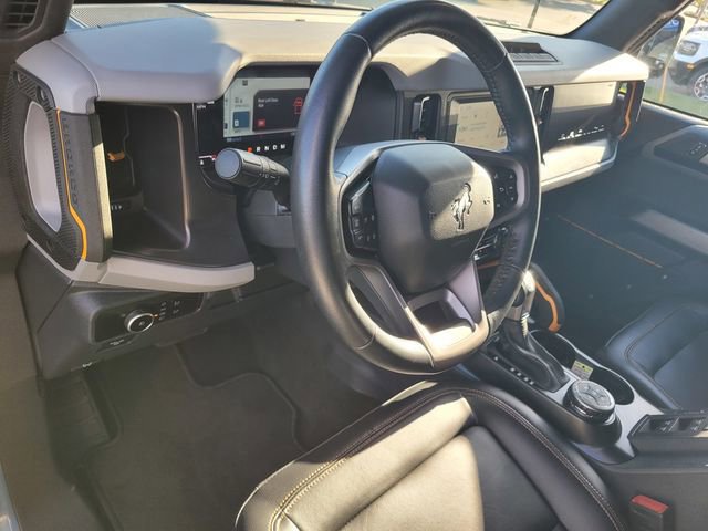 Certified 2023 Ford Bronco Badlands w/ Sasquatch Package image 9