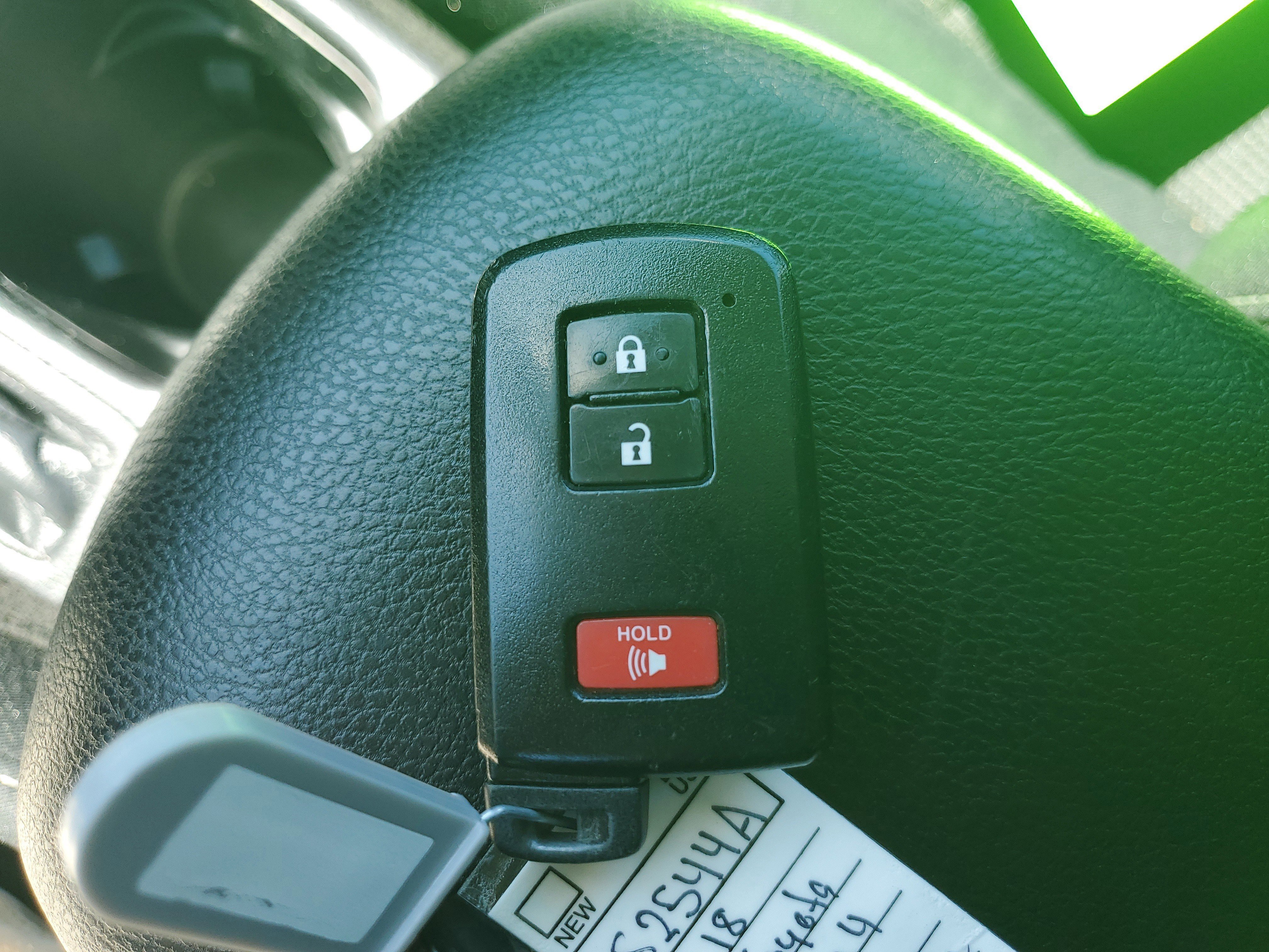 Used 2018 Toyota RAV4 Adventure image 29