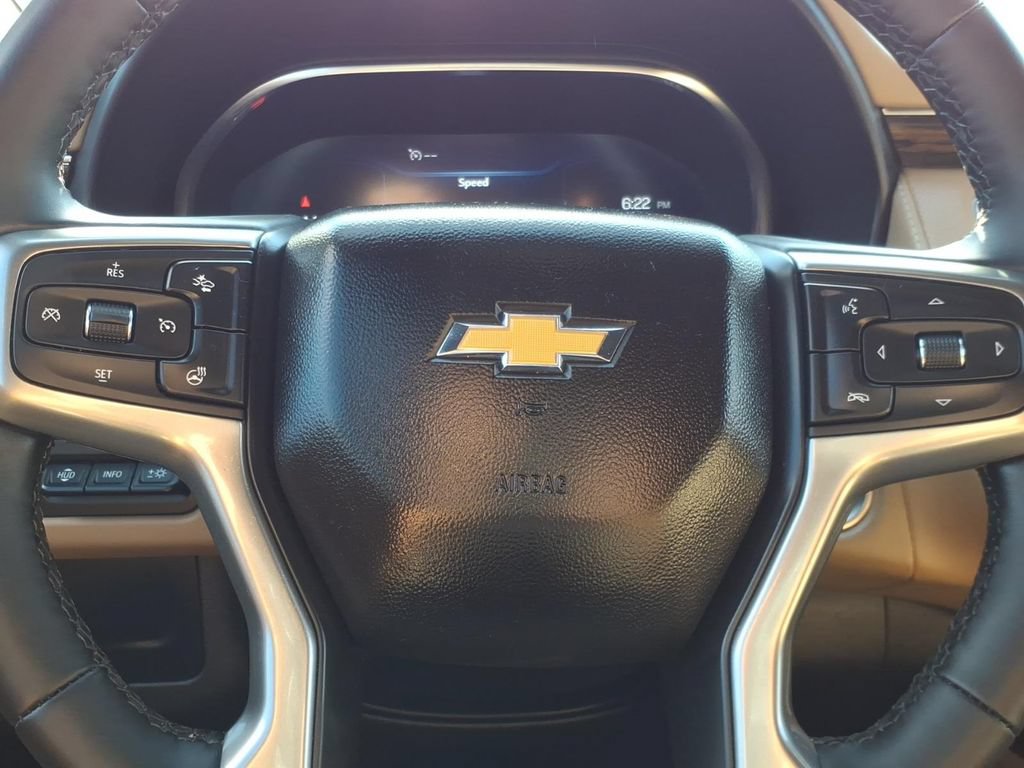 Used 2024 Chevrolet Suburban Premier AWD/4WD image 28