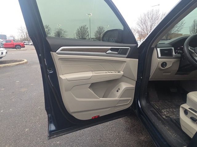 Used 2022 Volkswagen Atlas SEL image 27