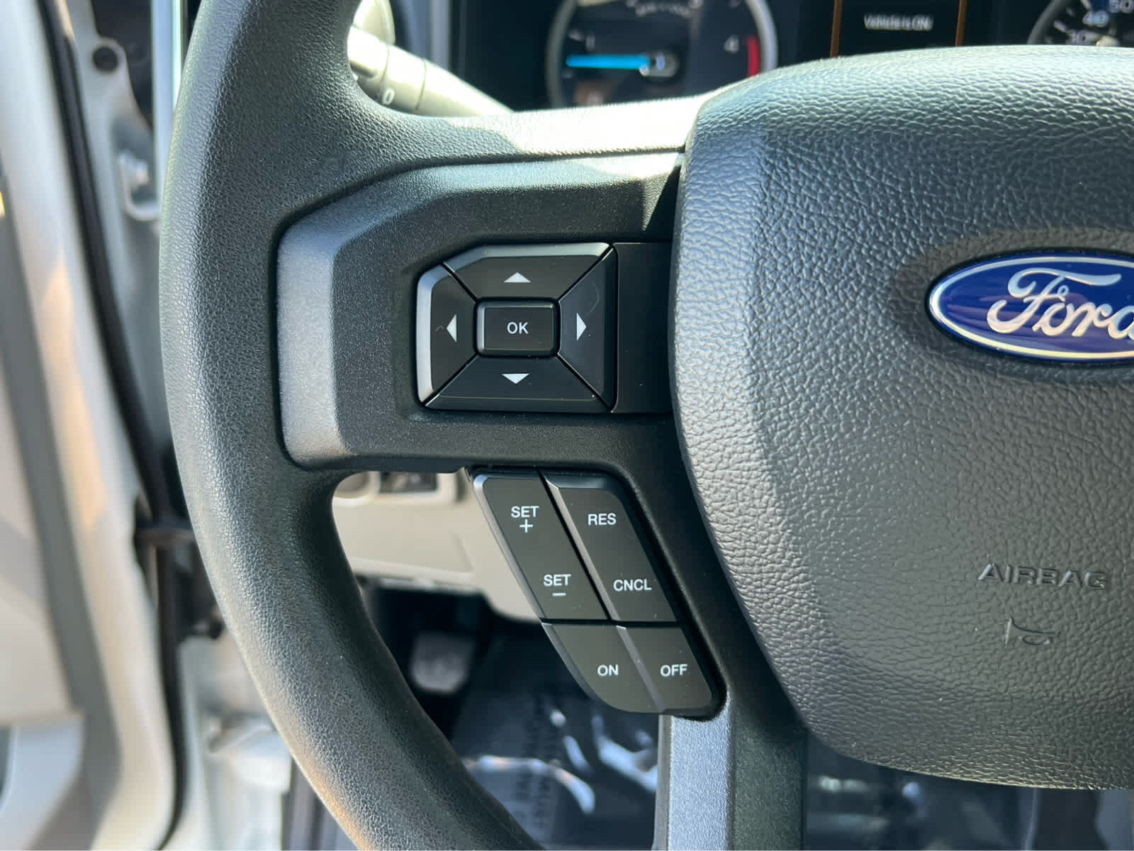 Certified 2022 Ford F350 XLT AWD/4WD image 32