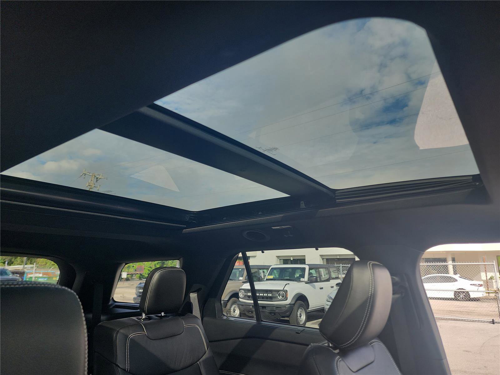 Certified 2022 Ford Explorer ST w/ Equipment Group 401A image 33