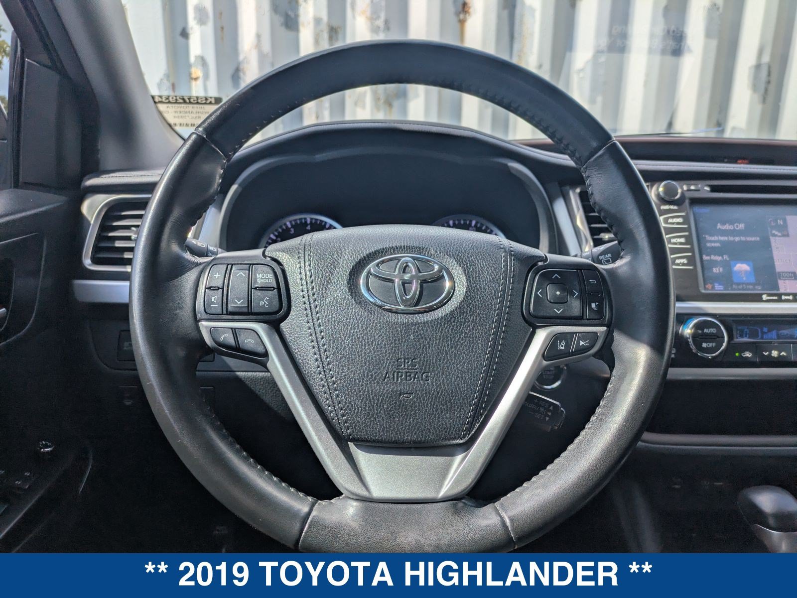 Used 2019 Toyota Highlander XLE FWD image 30