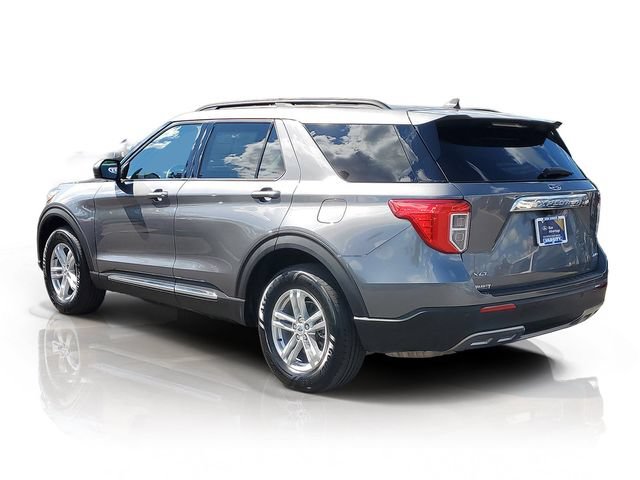 Certified 2023 Ford Explorer XLT w/ Equipment Group 202A AWD/4WD image 3