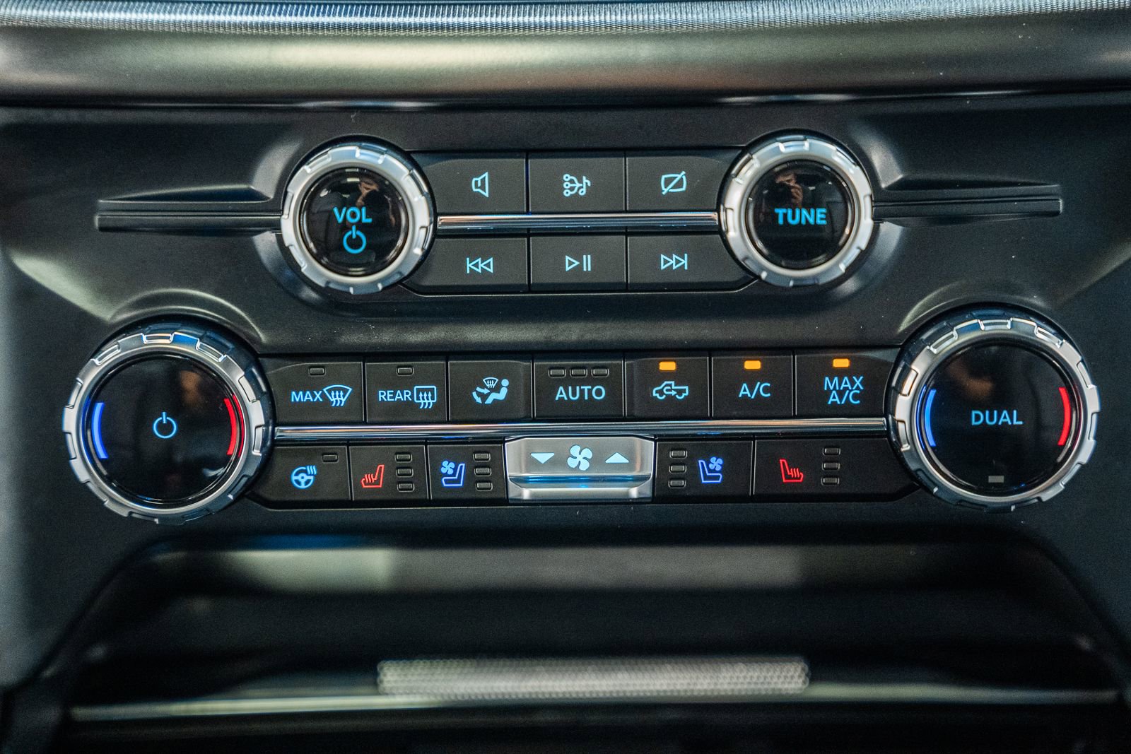 Certified 2024 Ford F150 Lariat AWD/4WD image 29