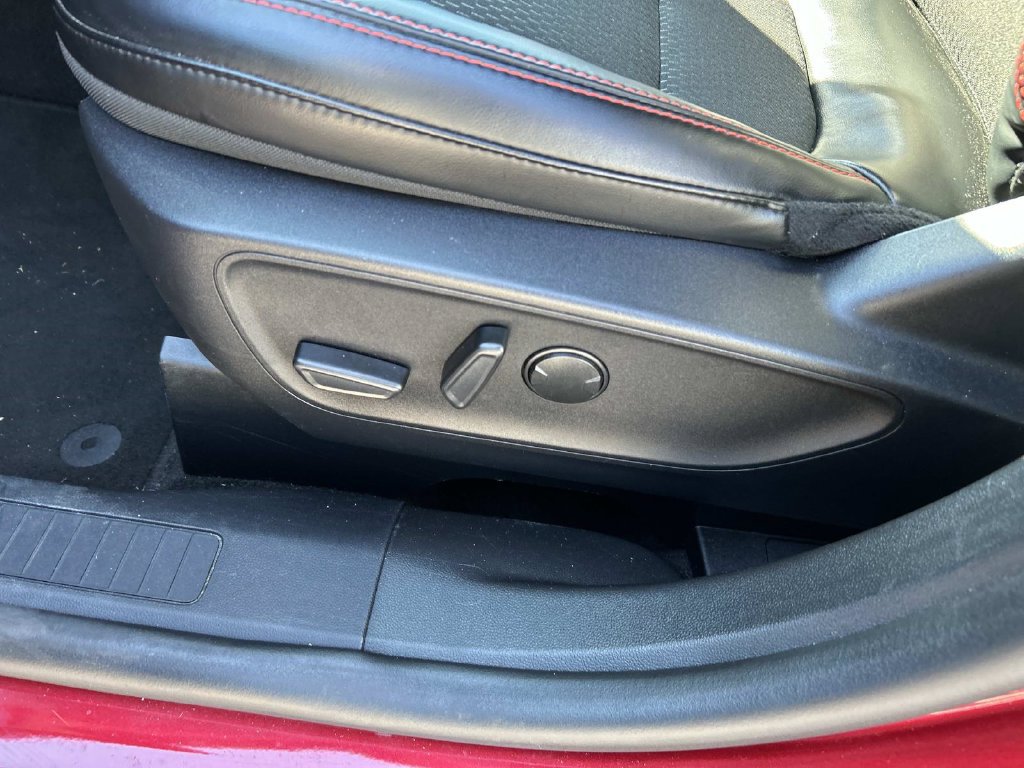 Certified 2025 Ford Escape ST-Line Select AWD/4WD image 15