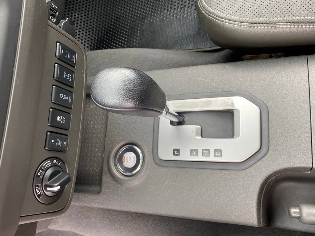 Used 2020 Nissan Frontier PRO-4X w/ Pro-4x Utility Package AWD/4WD image 19