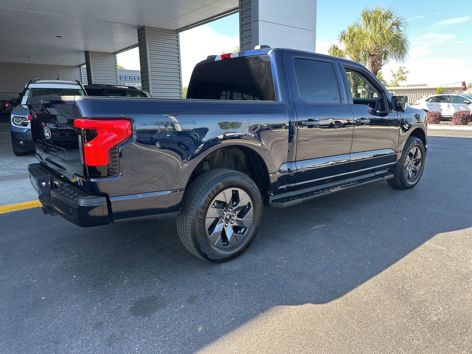 Certified 2025 Ford F150 Lightning Flash AWD/4WD image 4