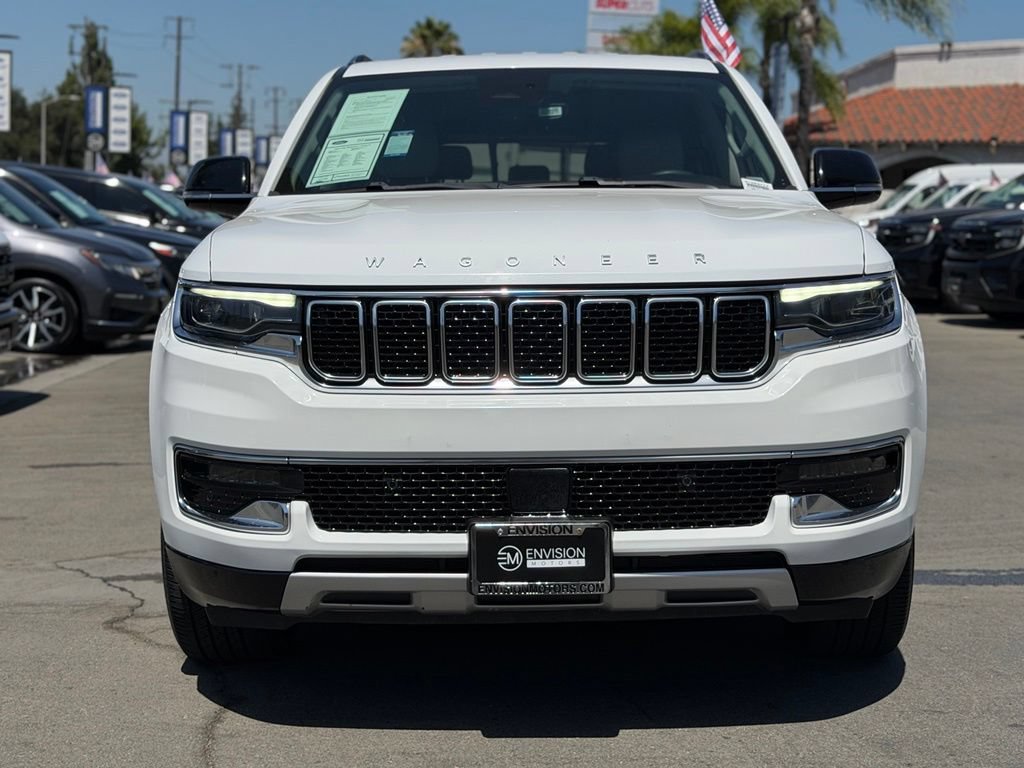 Used 2024 Jeep Wagoneer L Series II w/ Flexible Seating Group AWD/4WD image 4