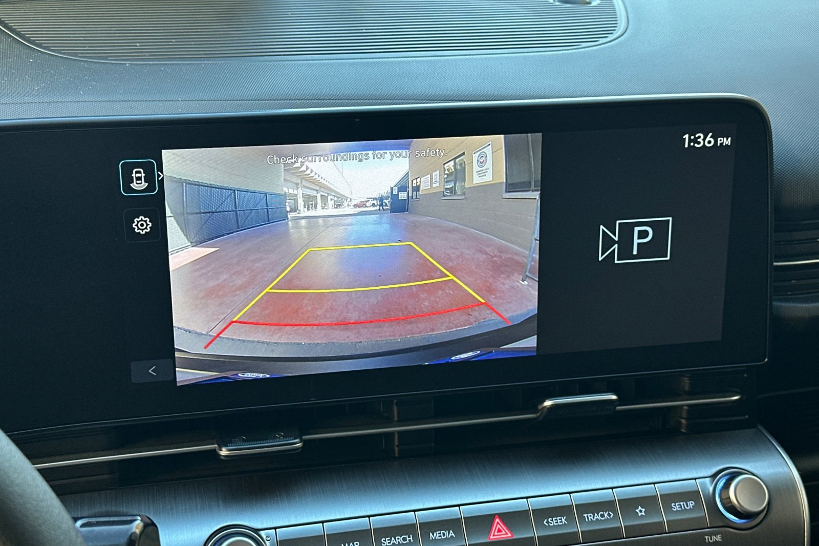 Used 2024 Hyundai Kona SE image 18