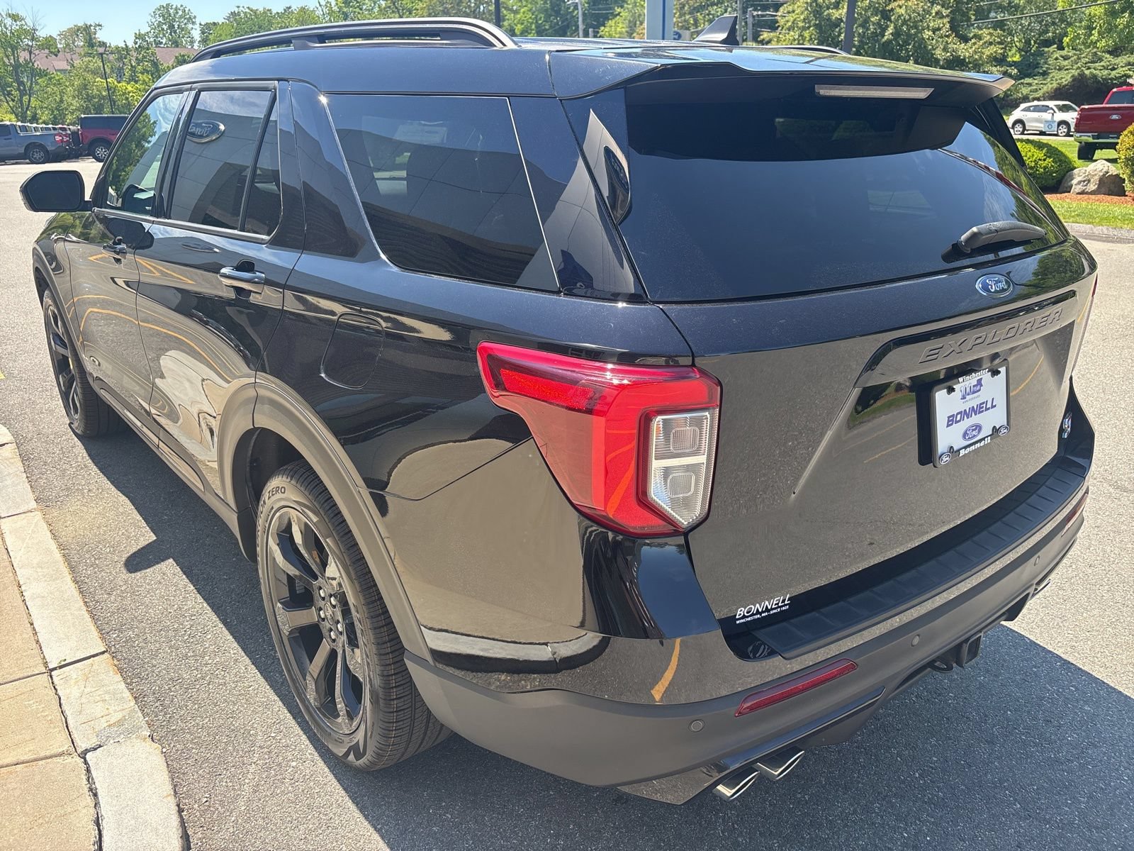 Certified 2023 Ford Explorer ST w/ Equipment Group 401A AWD/4WD image 5