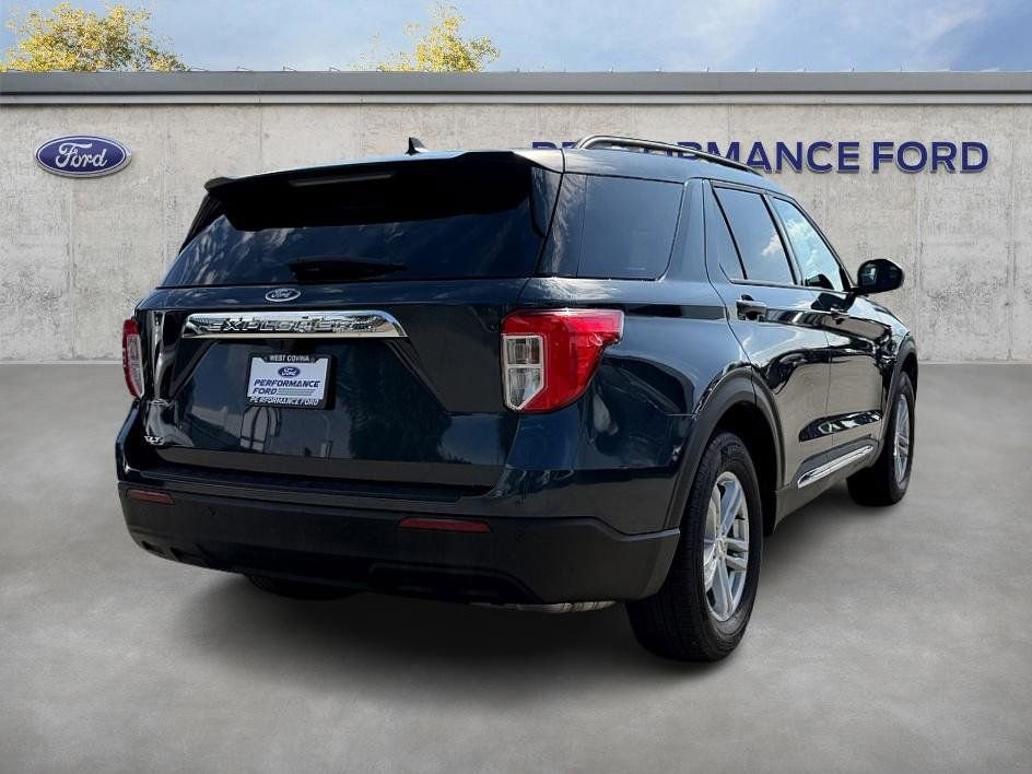Certified 2023 Ford Explorer XLT RWD image 8