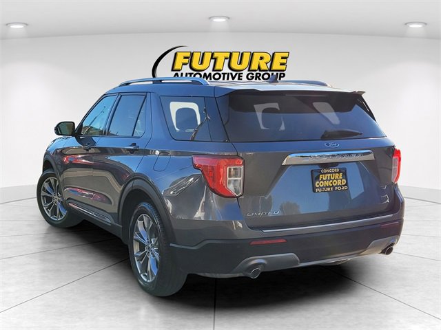 Certified 2022 Ford Explorer Limited w/ Equipment Group 301A image 3