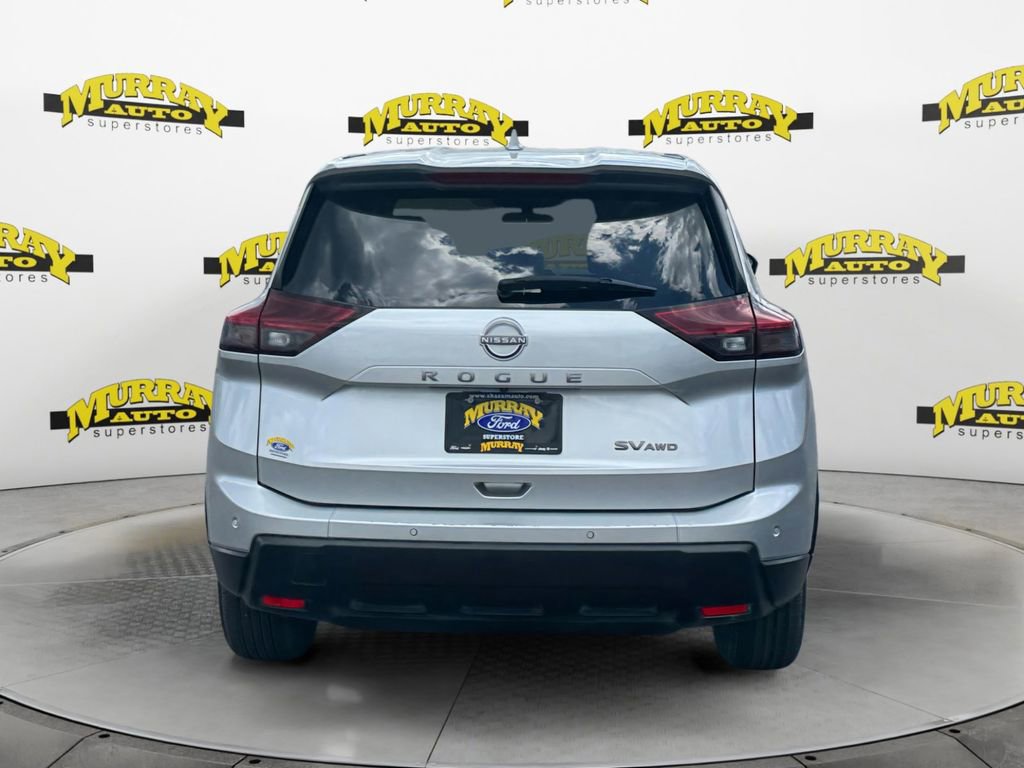 Used 2024 Nissan Rogue SV AWD/4WD image 4