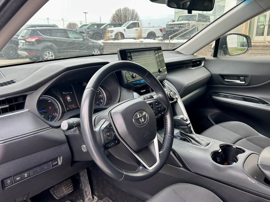 Used 2021 Toyota Venza LE image 8