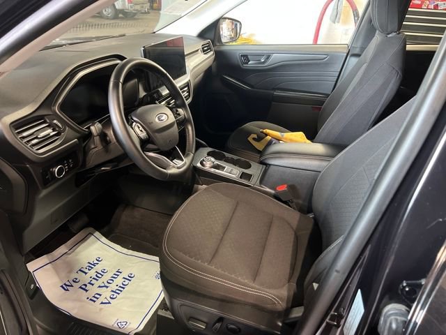 Certified 2024 Ford Escape Active w/ Tech Pack #1 image 9
