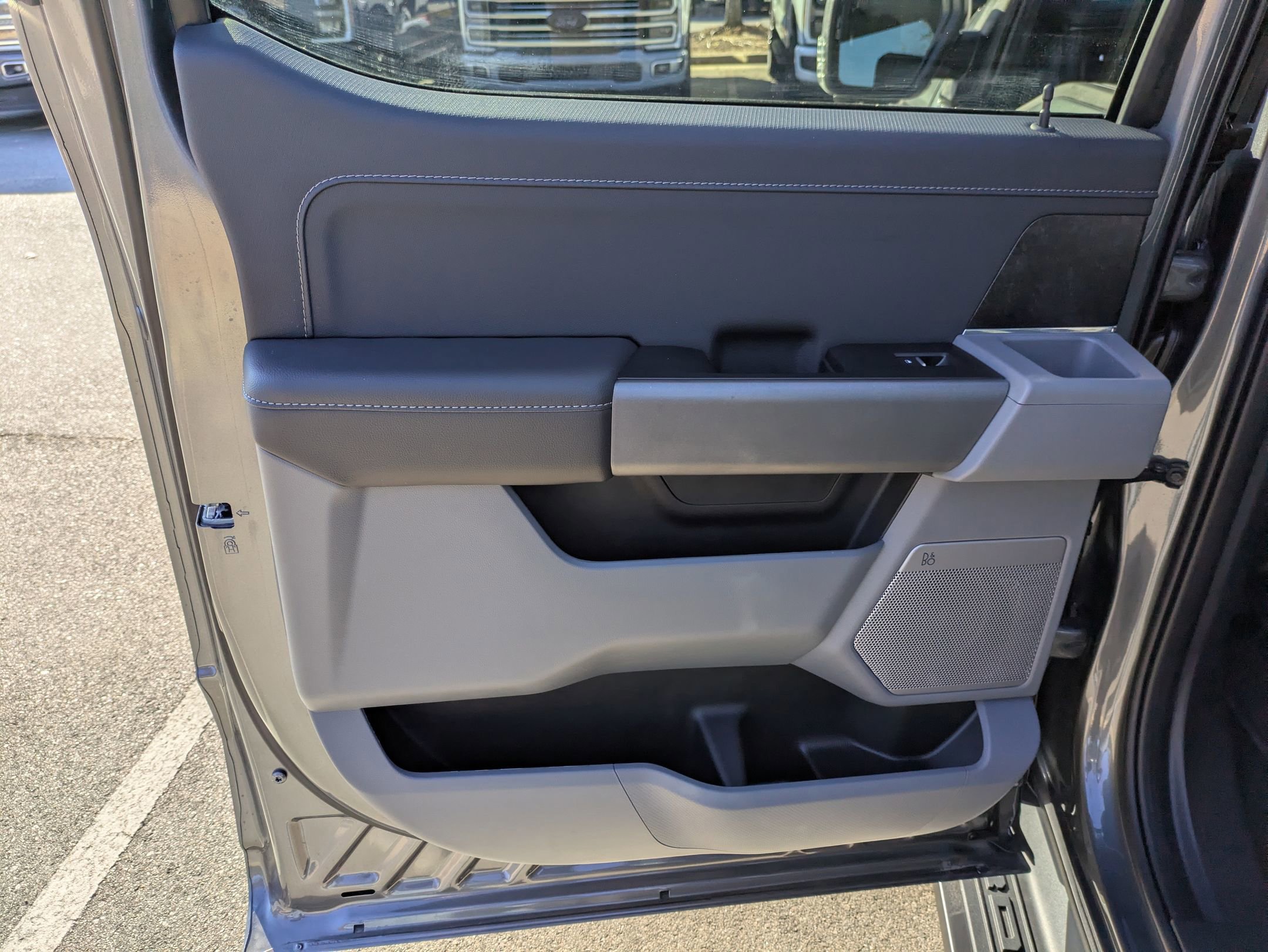 Certified 2025 Ford F150 Lightning Flash image 33