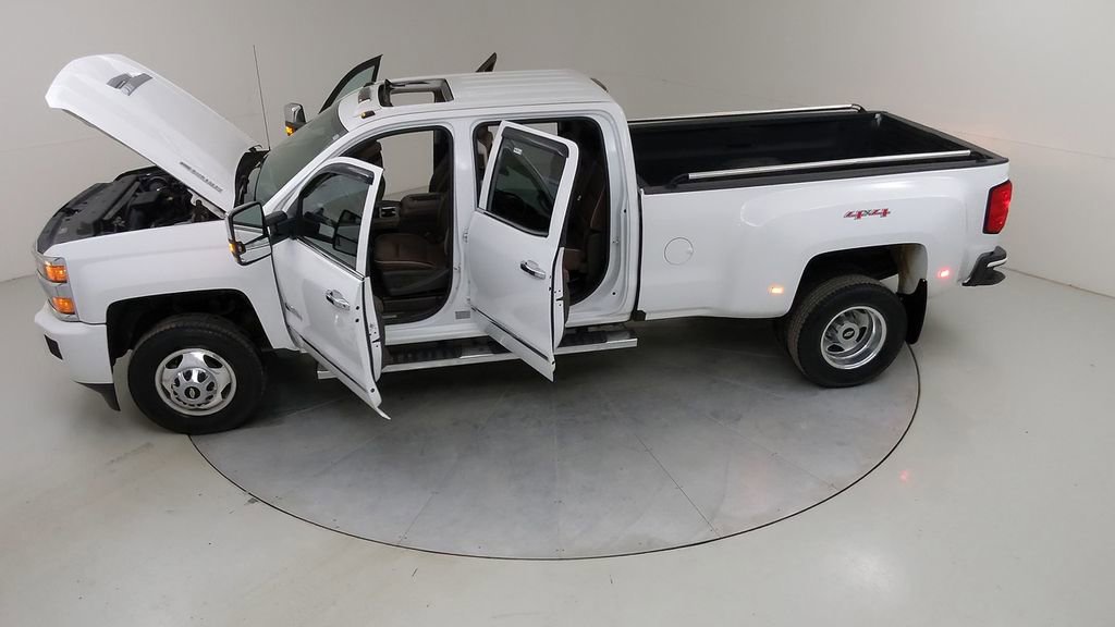 Used 2017 Chevrolet Silverado 3500 High Country image 58