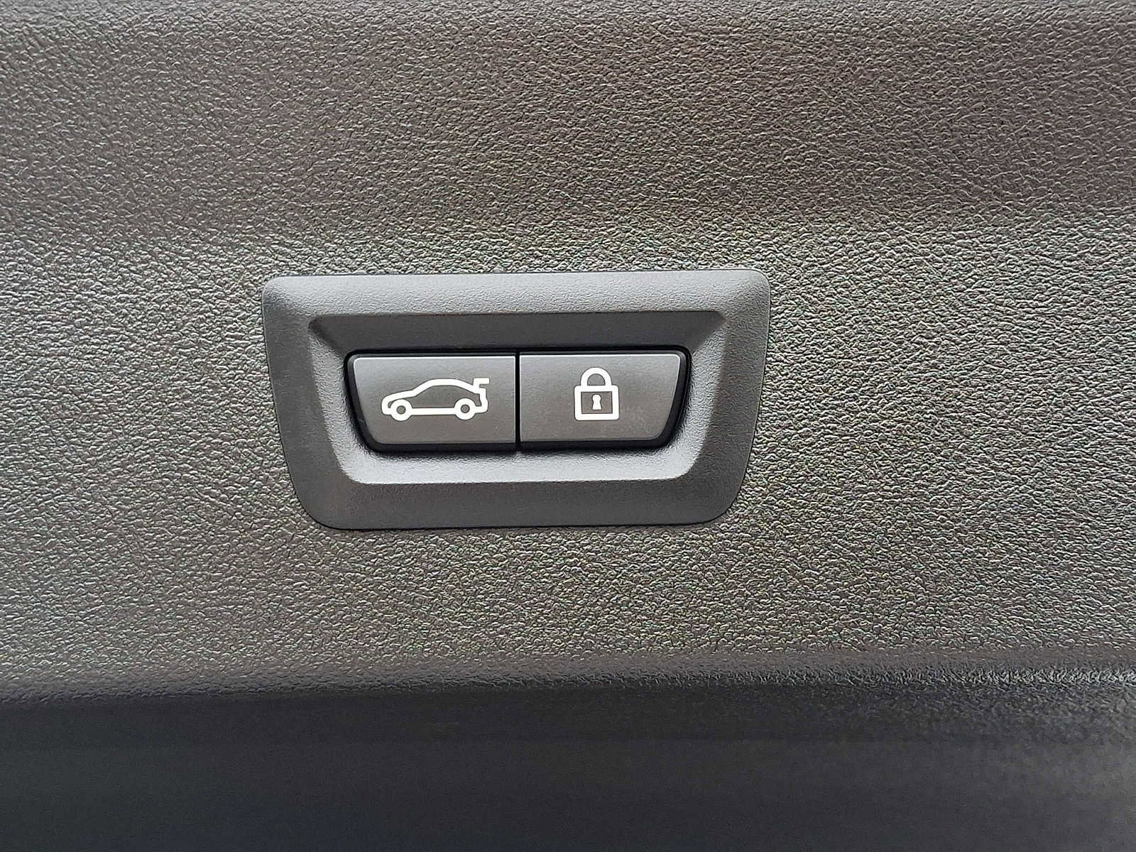 Used 2020 BMW X4 xDrive30i w/ Premium Package image 31