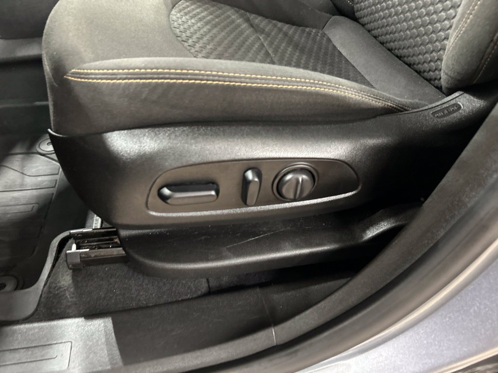 Used 2019 GMC Terrain SLE w/ Driver Convenience Package AWD/4WD image 11