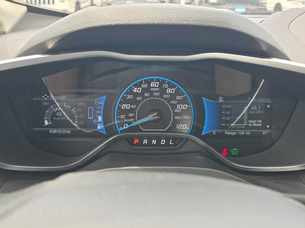 Certified 2017 Ford C-MAX Energi SE FWD image 20