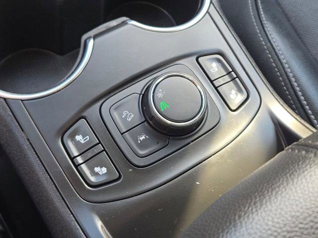 Used 2023 GMC Terrain SLT image 24