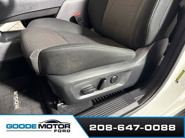 Used 2023 Nissan Rogue SV AWD/4WD image 11