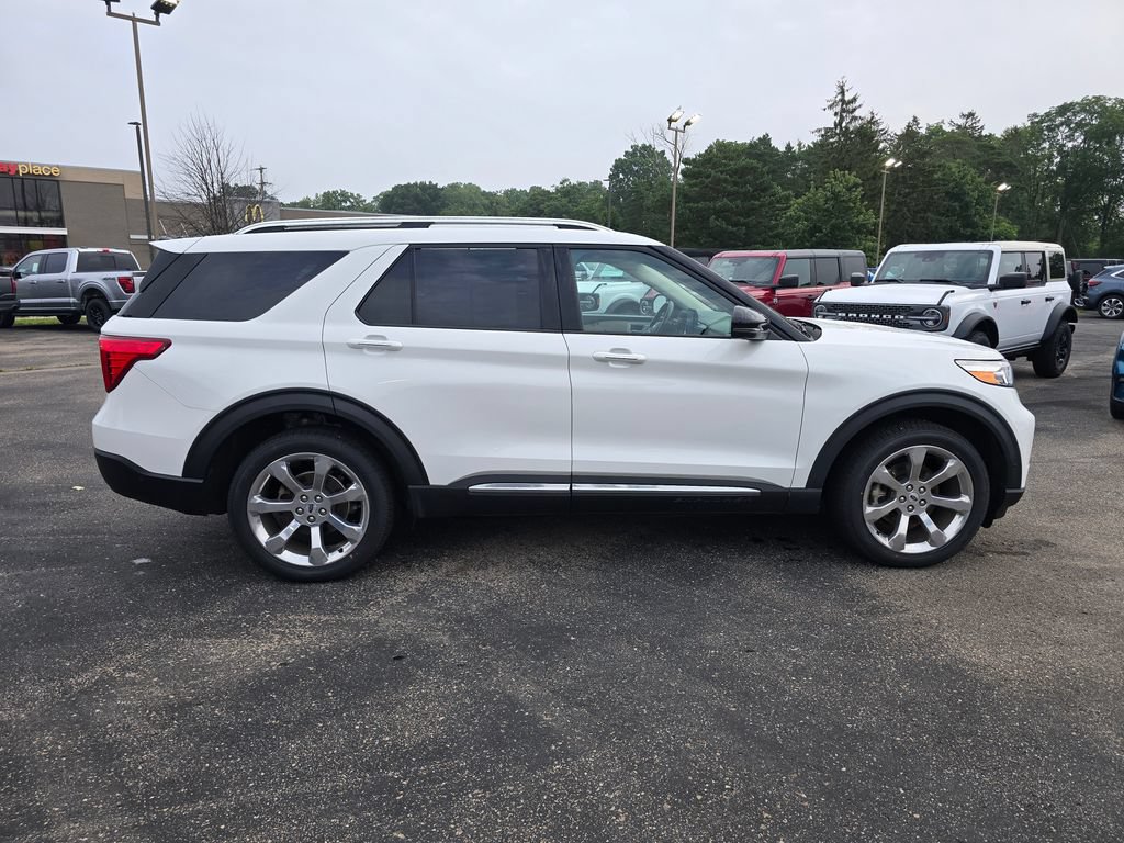Certified 2020 Ford Explorer Platinum w/ Premium Technology Package AWD/4WD image 6