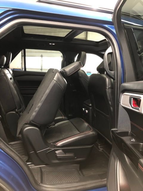 Certified 2022 Ford Explorer ST-Line w/ Class IV Trailer Tow Package image 34