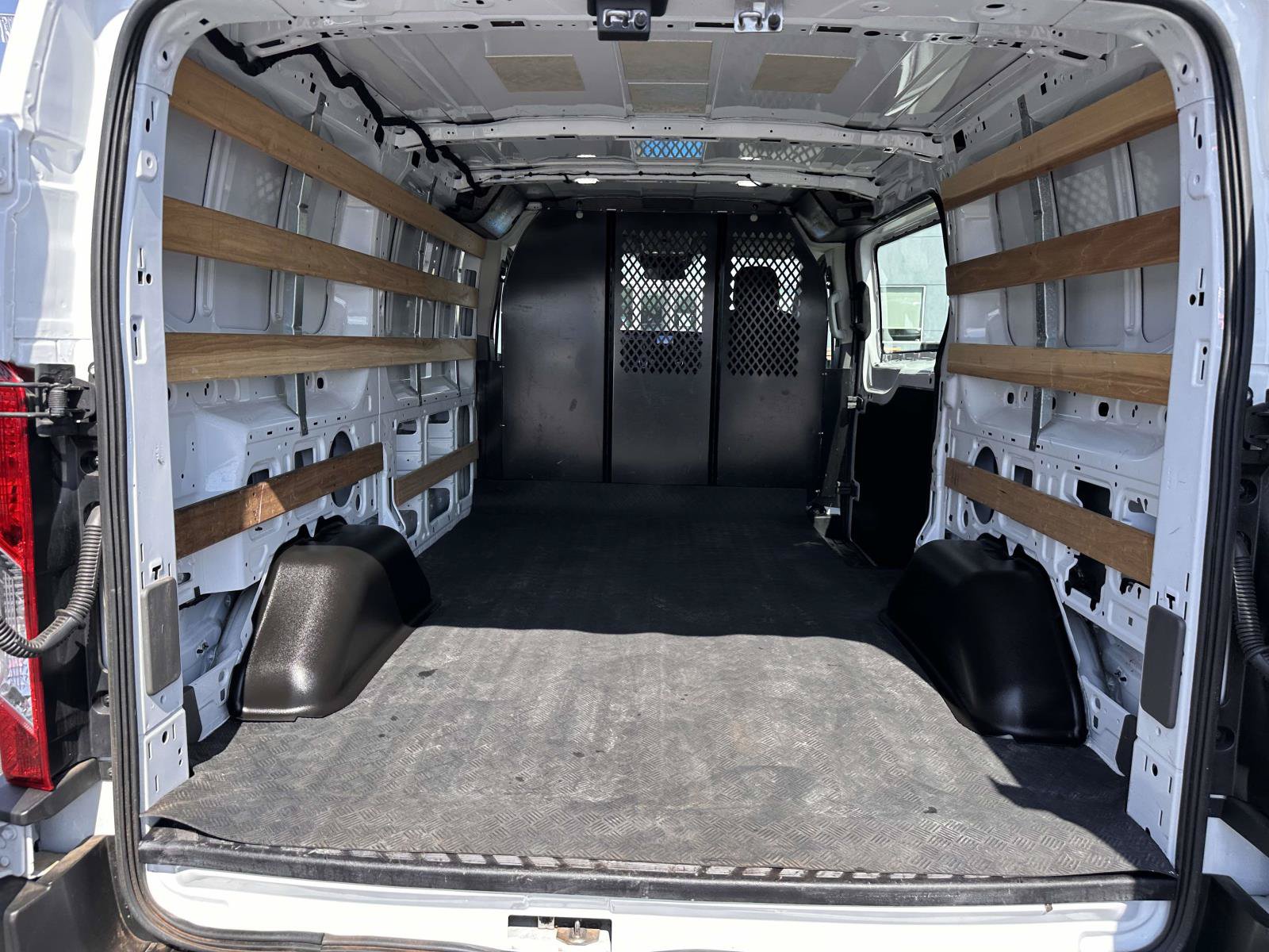 Certified 2024 Ford Transit 250 Low Roof w/ Exterior Upgrade Package RWD image 9