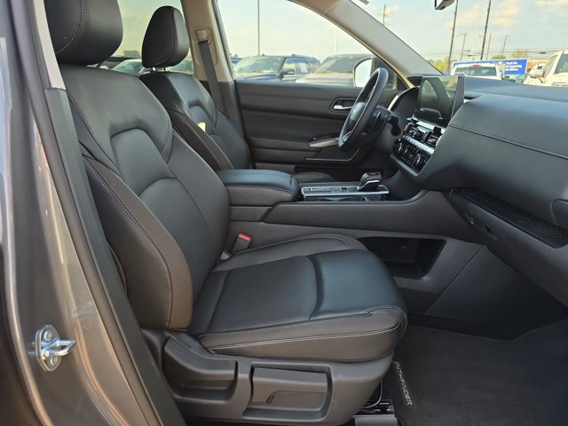 Used 2026 Nissan Pathfinder SL FWD image 16